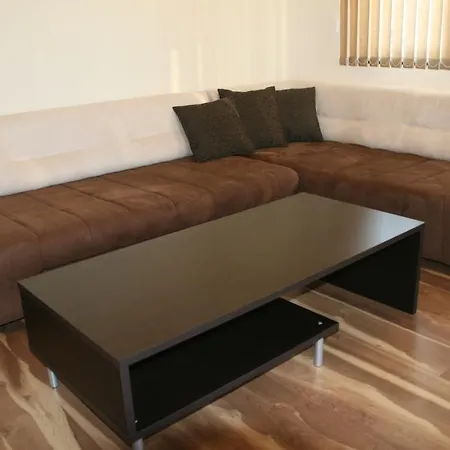 فندق Ivatea Family 2*