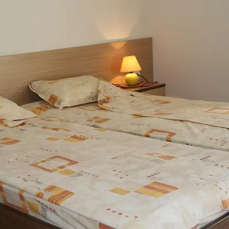 فندق Ivatea Family