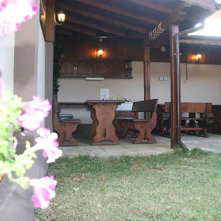 فندق Ivatea Family