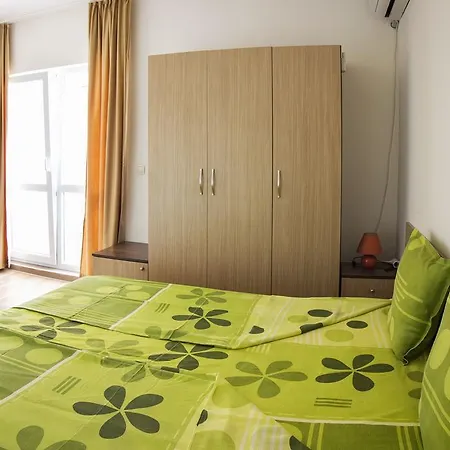 فندق Ivatea Family رافدا