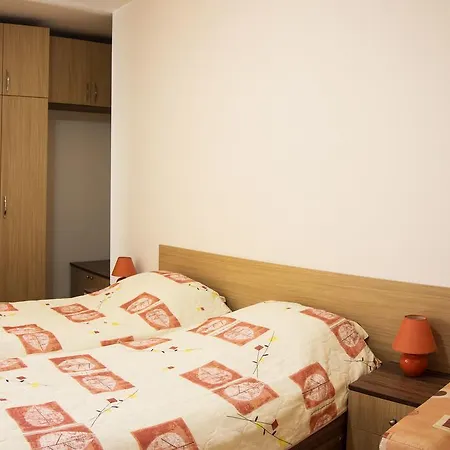 Ivatea Family فندق