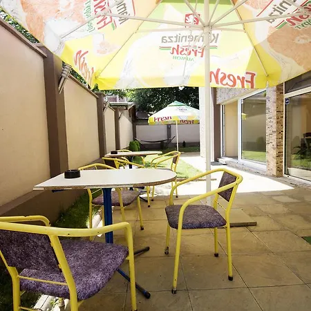 فندق Ivatea Family 2*