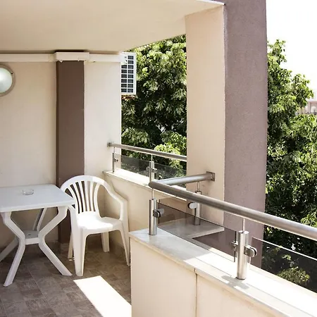 Ivatea Family فندق 2*