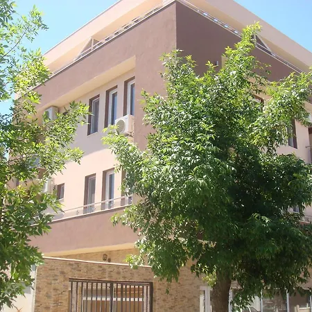 Ivatea Family 2* رافدا