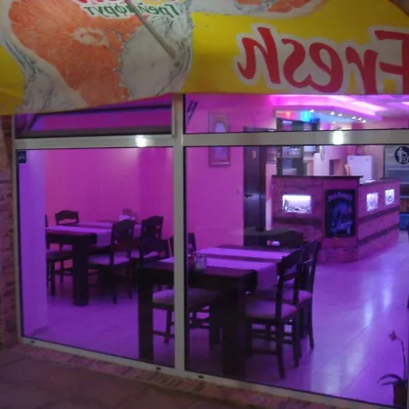 فندق Ivatea Family رافدا