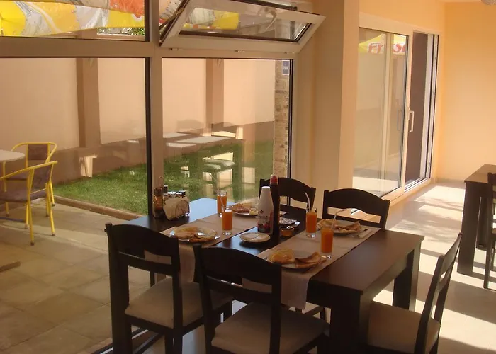 Ivatea Family Hotel 2*