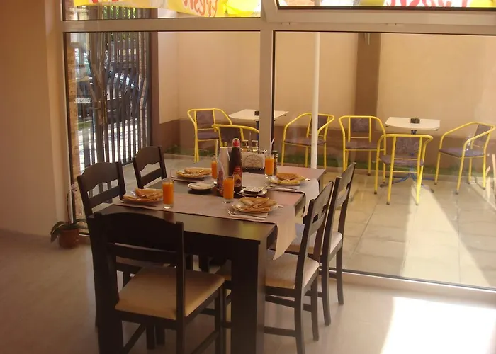 Ivatea Family 2* Ράβντα