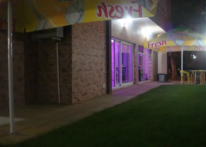 Ivatea Family Ξενοδοχείο 2*