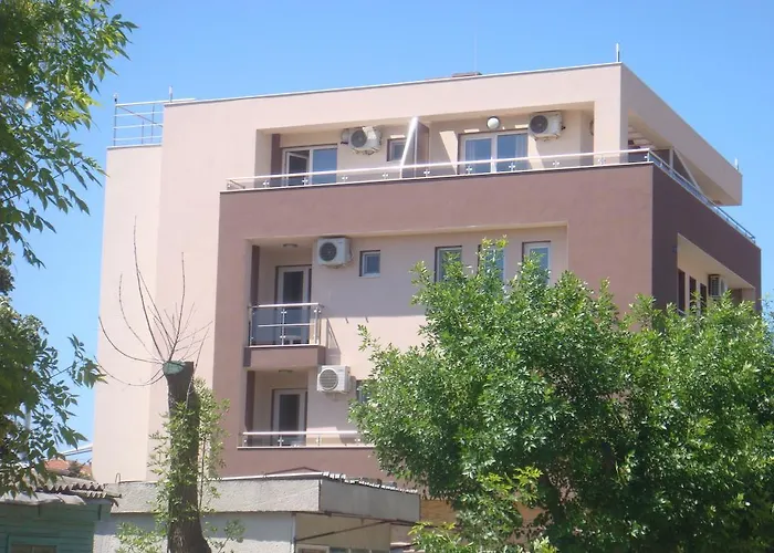 Ivatea Family Ξενοδοχείο 2*